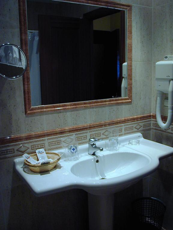 El Pilar Hotel La Carlota Quarto foto